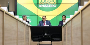 Governo federal lança sistema para conectar alunos a instrutores de autoescola