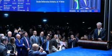Hermes klann assume cadeira no Senado Federal por Santa Catarina