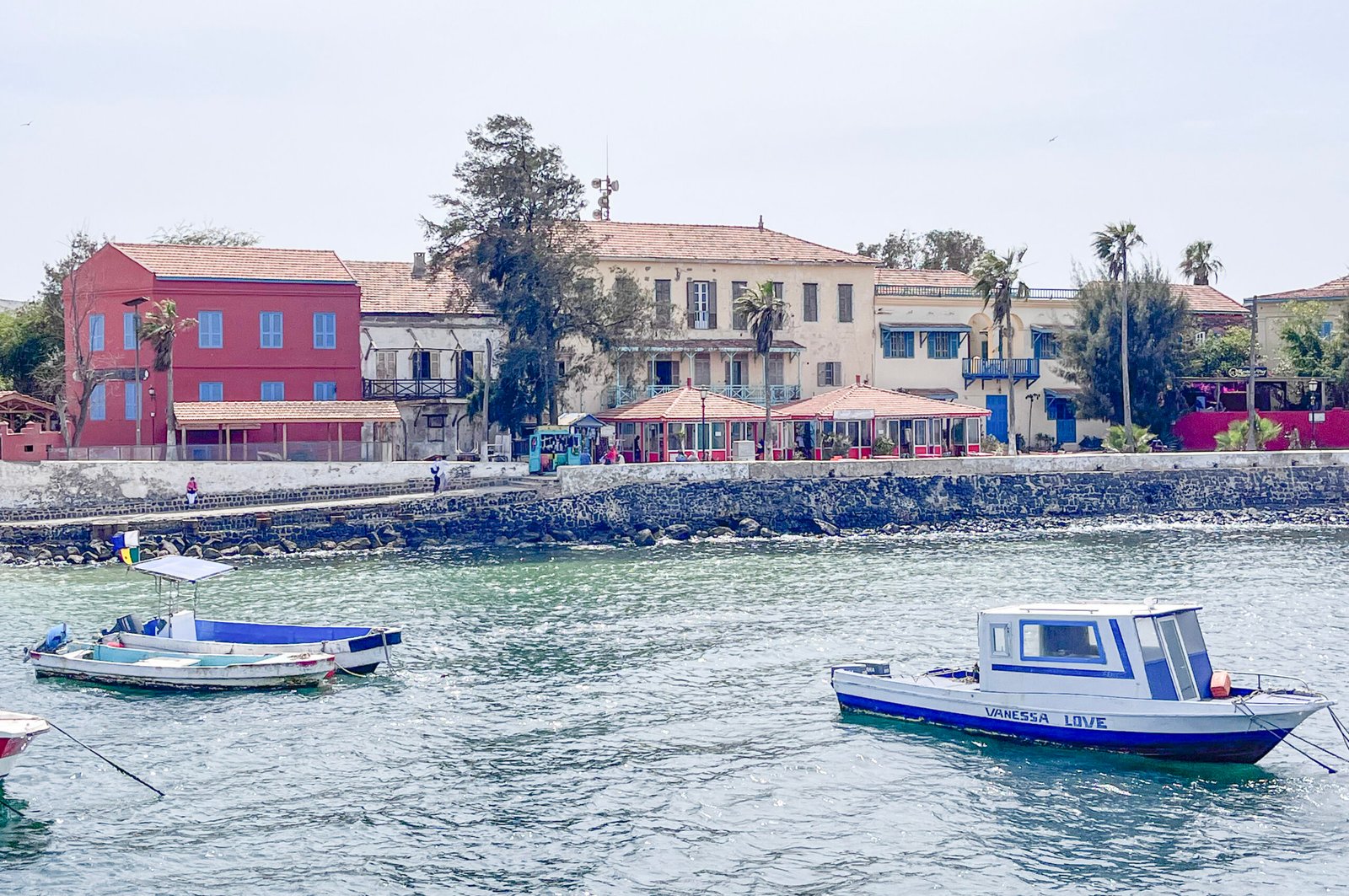 Ilha de Gorée: o turismo como pilar de sobrevivência e memória no Senegal