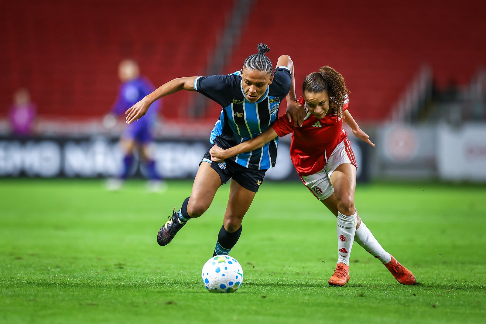 Inter vence nos pênaltis, elimina Grêmio e avança na Copa do Brasil Feminina