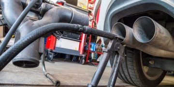 Justiça condena Volkswagen a pagar R$ 15 milhões por fraude ambiental no Brasil