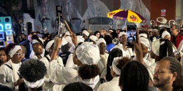 Lavagem da Escadaria do Bixiga reafirma raízes negras no centro de São Paulo
