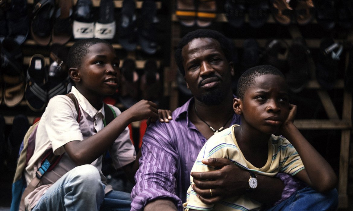 Longa nigeriano a sombra do pai vence festival internacional de cinema de Brasília