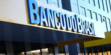 Lucro do Banco do Brasil despenca 54% sob peso da crise no agronegócio