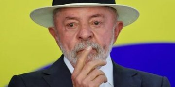 Lula critica detenção de ativista brasileiro em Israel e aponta ilegalidade