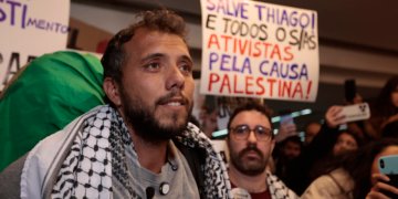Lula critica extensão da prisão de ativista brasileiro por Israel