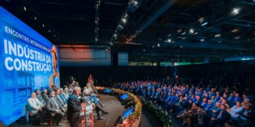 Lula defende diálogo setorial para viabilizar fim da escala 6x1