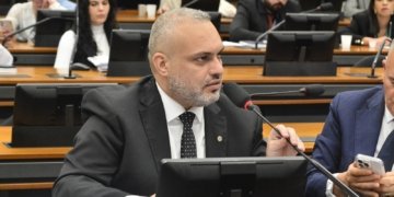 Marcos tavares assume presidência da comissão de trabalho na câmara