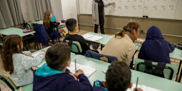 MEC e UFC oferecem curso de aperfeiçoamento para professores de matemática