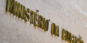 MEC envia força-tarefa ao Acre após ataque a tiros em escola estadual