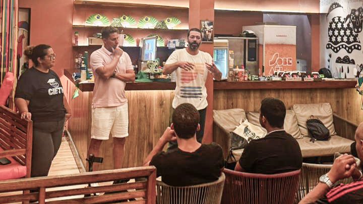 Moradores da Rocinha e do Vidigal iniciam curso profissionalizante de guia turístico