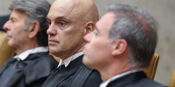 Moraes suspende Lei da Dosimetria para condenados pelo 8 de janeiro