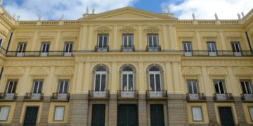 Museu Nacional recupera negativos raros que sobreviveram a incêndio