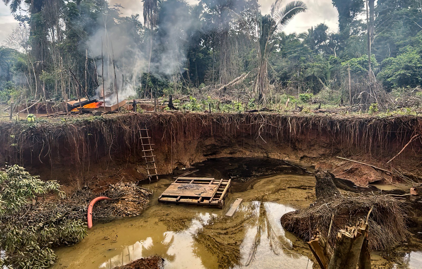 Operação Ágatha desativa 60 dragas de garimpo ilegal na Amazônia
