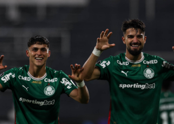 Palmeiras derrota sporting cristal em lima e assume liderança do grupo f na libertadores