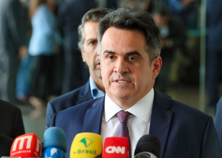 PF investiga repasses mensais e favores de banqueiro ao senador Ciro Nogueira