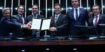 Promulgada pelo Congresso emenda da essencialidade dos tribunais de contas