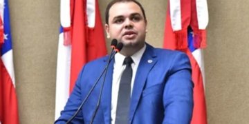 Roberto Cidade é eleito governador do Amazonas em votação indireta na Aleam