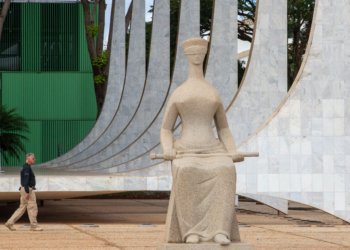 STF suspende julgamento sobre aposentadoria compulsória de empregados públicos