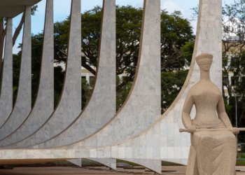 STF suspende julgamento sobre revisão da vida toda do INSS