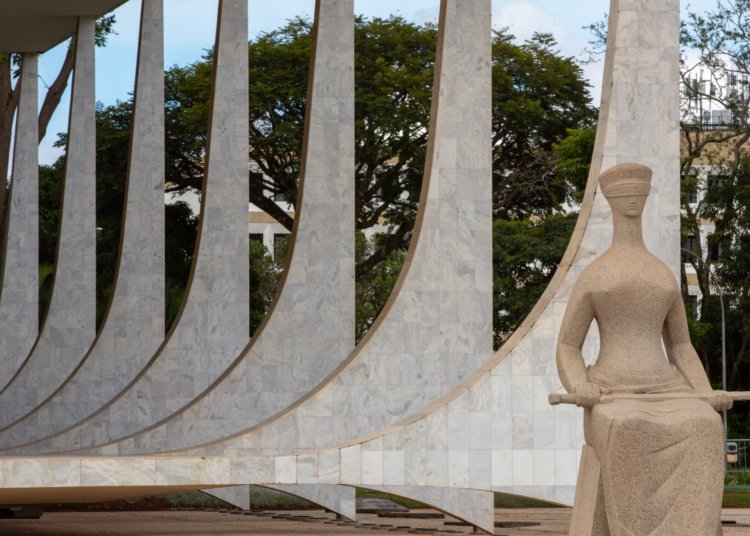 STF suspende julgamento sobre revisão da vida toda do INSS