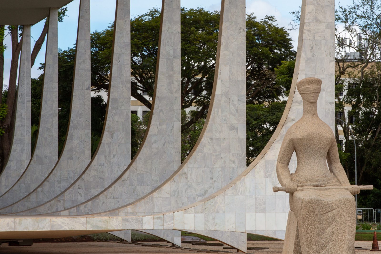 STF suspende julgamento sobre revisão da vida toda do INSS