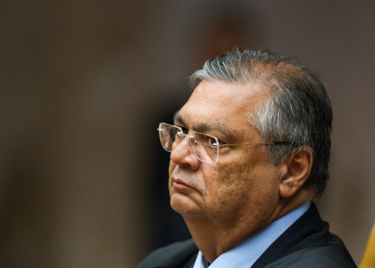 STF suspende julgamento sobre royalties do petróleo após pedido de vista de Flávio Dino