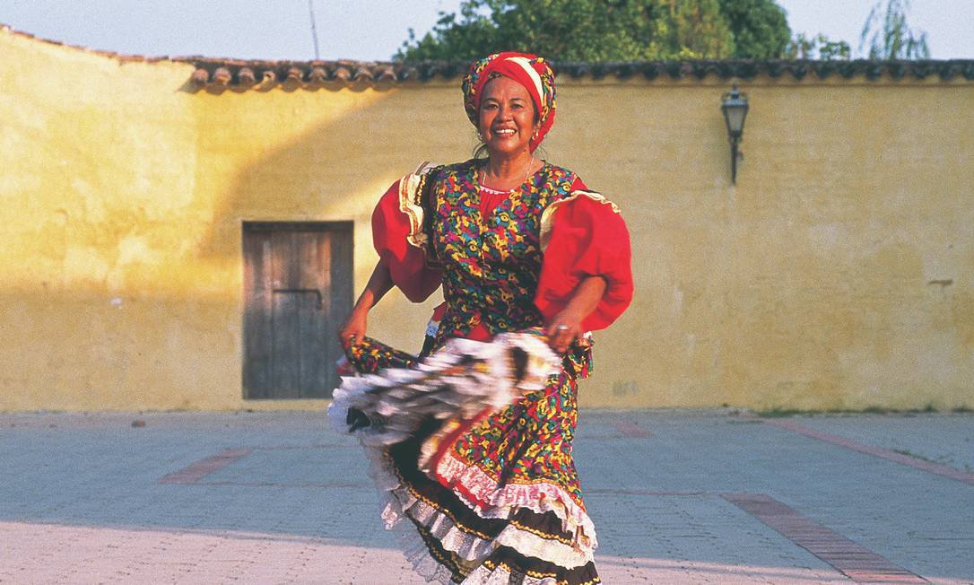 Totó La Momposina, lenda da música colombiana, morre aos 85 anos