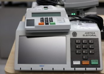 Urnas eletrônicas completam 30 anos sob mira constante de fake news