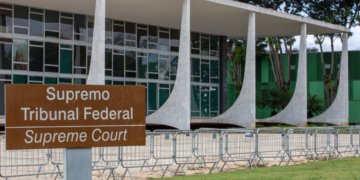 Juízes e promotores têm aval do STF para receber penduricalhos atrasados sob teto de 35%