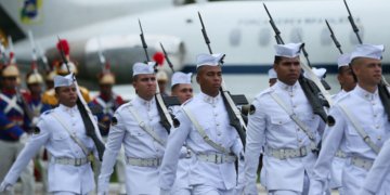 Alistamento militar obrigatório para jovens de 18 anos termina nesta terça-feira