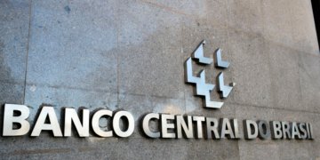 Autonomia financeira do Banco Central avança na CCJ e segue para votação no plenário do Senado