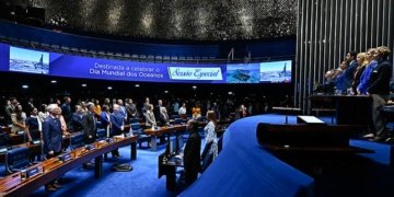 Brasil lidera poluição na América Latina e especialistas exigem corte de 50 por cento no plástico
