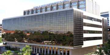 Capitão da Marinha que matou pais de ex-namorado tem condenação mantida pela Justiça do Rio