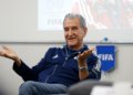 Carlos Alberto Parreira permanece em UTI após procedimento cirúrgico no Rio de Janeiro