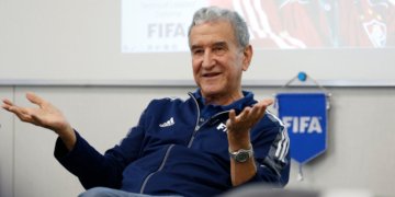 Carlos Alberto Parreira permanece em UTI após procedimento cirúrgico no Rio de Janeiro
