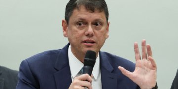 Contas de Tarcísio de Freitas em 2025 recebem aval do Tribunal de Contas de São Paulo