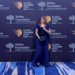 Débora Garofalo revoluciona ensino público com sucata e é premiada como influenciadora global
