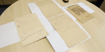 Documentos do Brasil Império que seriam leiloados são devolvidos ao Arquivo Nacional