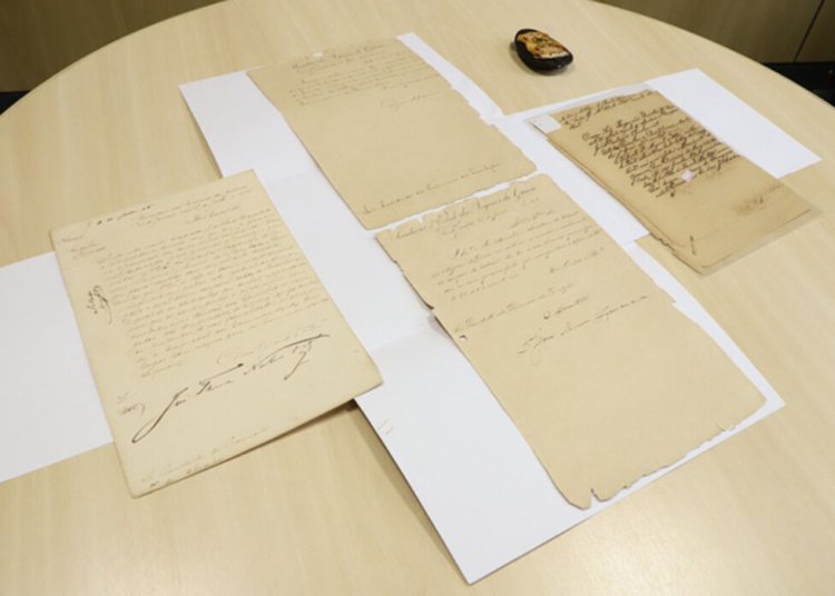 Documentos do Brasil Império que seriam leiloados são devolvidos ao Arquivo Nacional