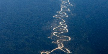 Fortalecimento da defesa e gestão de minerais críticos marcam agenda externa brasileira