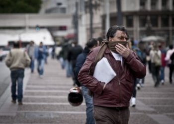 Frente fria derruba temperaturas no Sul e espalha chuva pelo Sudeste nesta segunda-feira
