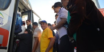 Greve de rodoviários paralisa transporte público e deixa cariocas em compasso de espera