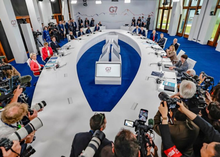 Líderes do G7 buscam estratégias globais para blindar menores no ambiente digital