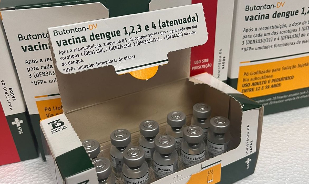 Ministério da Saúde suspende vacina contra a dengue do Butantan após registrar duas mortes