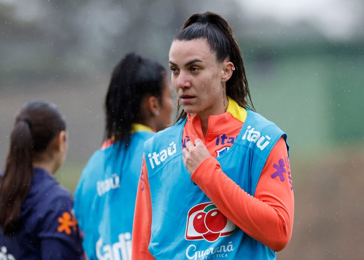 Paloma Maciel amplia lista de lesões no Cruzeiro ao romper LCA em treino da seleção