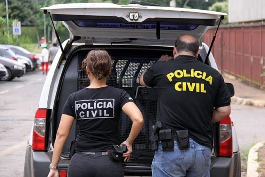 Polícia Civil do Distrito Federal investiga origem de arma atribuída a Jair Bolsonaro