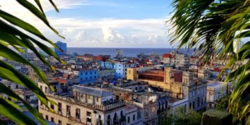 Reformas em Cuba tentam contornar bloqueio econômico sem transição para o capitalismo