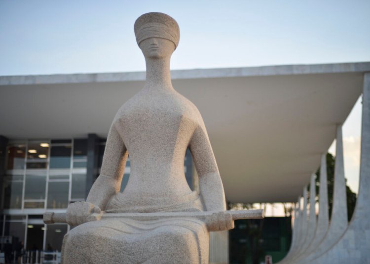 Supremo Tribunal Federal suspende julgamento sobre vínculo empregatício em plataformas digitais