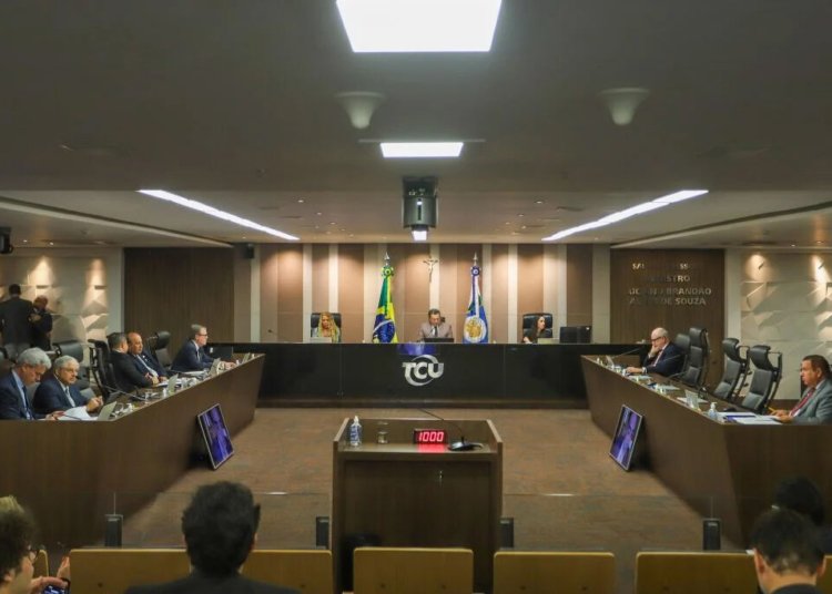 TCU aprova contas de 2025 de Lula mas alerta para déficit de R$ 58 bi e falhas nos Correios
